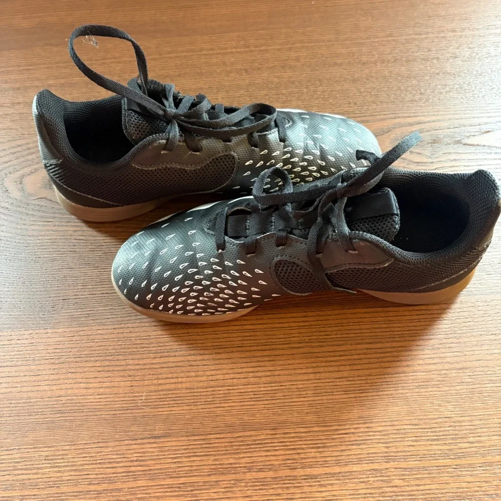 Adidas Predator Freak‎ .4 Sala Mens Size 6 Black White Indoor Soccer Cleats EUC